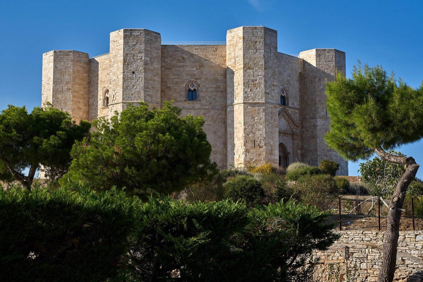 The octagonal Castel del Monte on its hill in Puglia